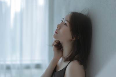 晋江现奇葩告示：乱停车 男的秃头女的胖十斤